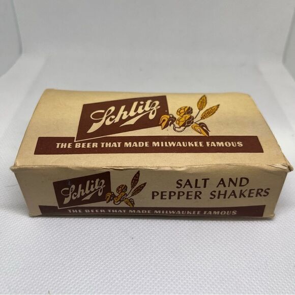 Vintage 1957 Schlitz Beer Bottle Salt And Pepper Shakers In Original Box - Picture 3 of 4